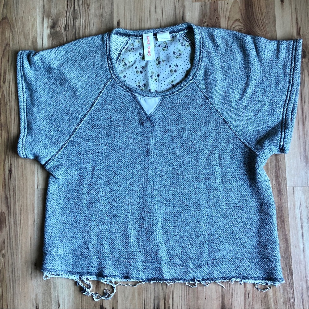 STITCH & KNOT Pullover Distressed Sweater Floral Short Sleeve Small Gray Women’s